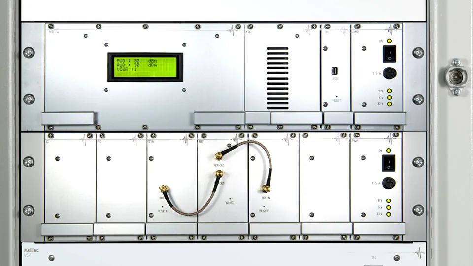 BOS-Funkanlagen Schrank Slave von Bretz & Hufer | Frankfurt